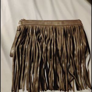 Fringe wristlet bag